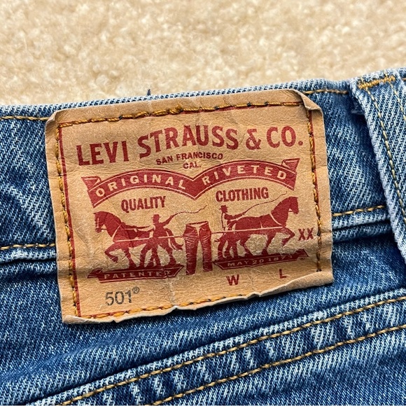 Levis Shorts Womens 32 Blue Denim Jean 501 Cut Off Button Fly High Rise Ladies - Picture 3 of 11